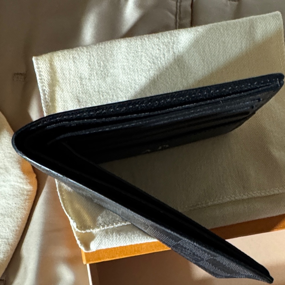 Louis Vuitton Damier Graphite Wallet - Picture 5 of 6